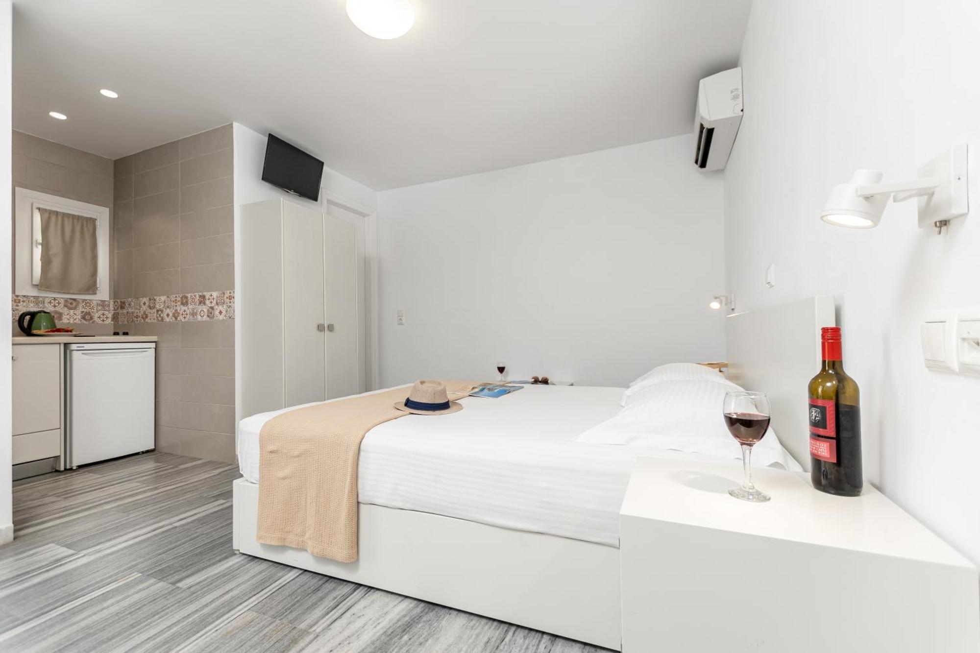 Azur Mare Naxos Aparthotel Naxos City Exterior photo